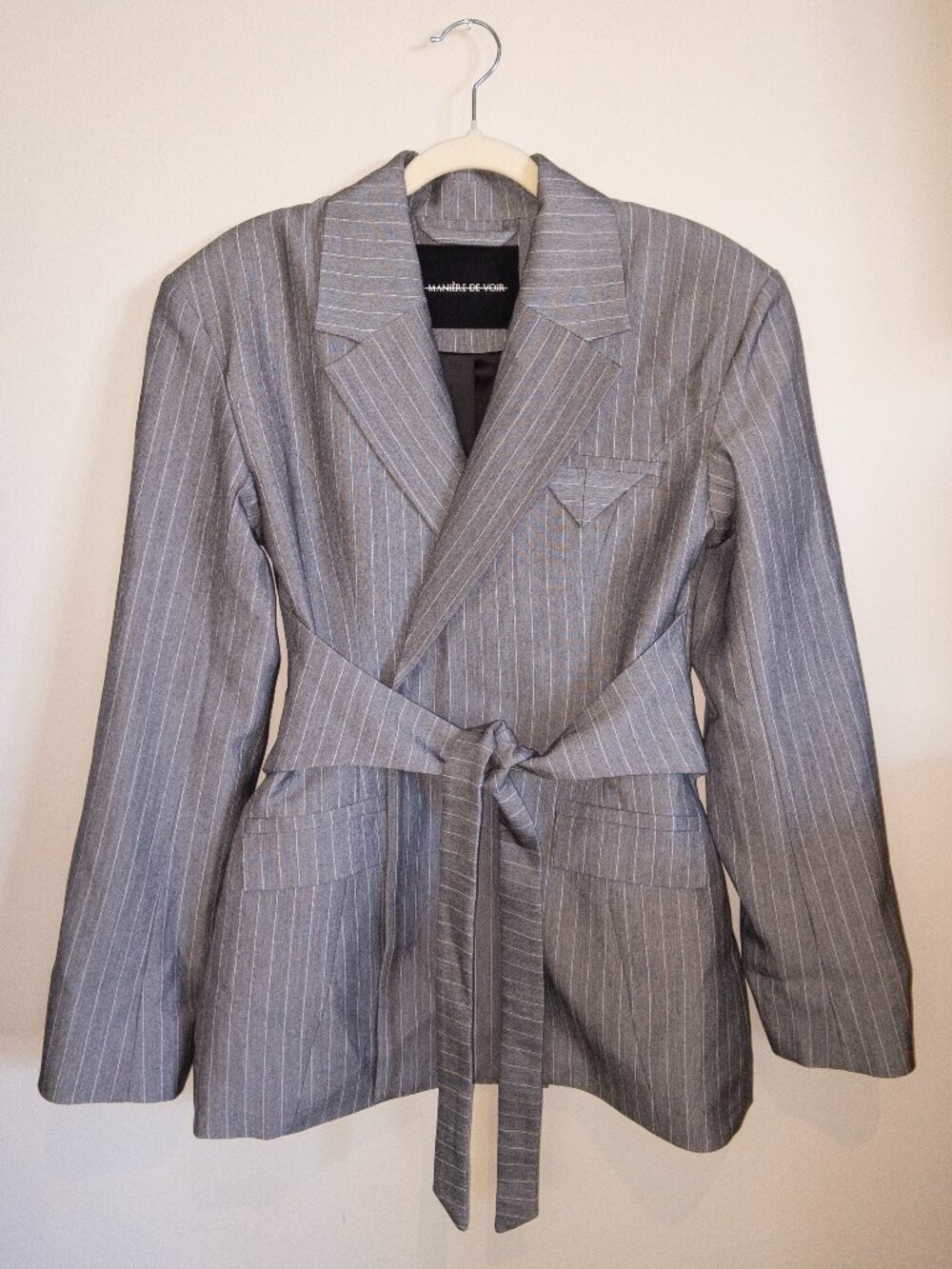 Manière de Voir Delphine Pinstripe Wrap Tie Blazer Black US 2 - Picture 4 of 9